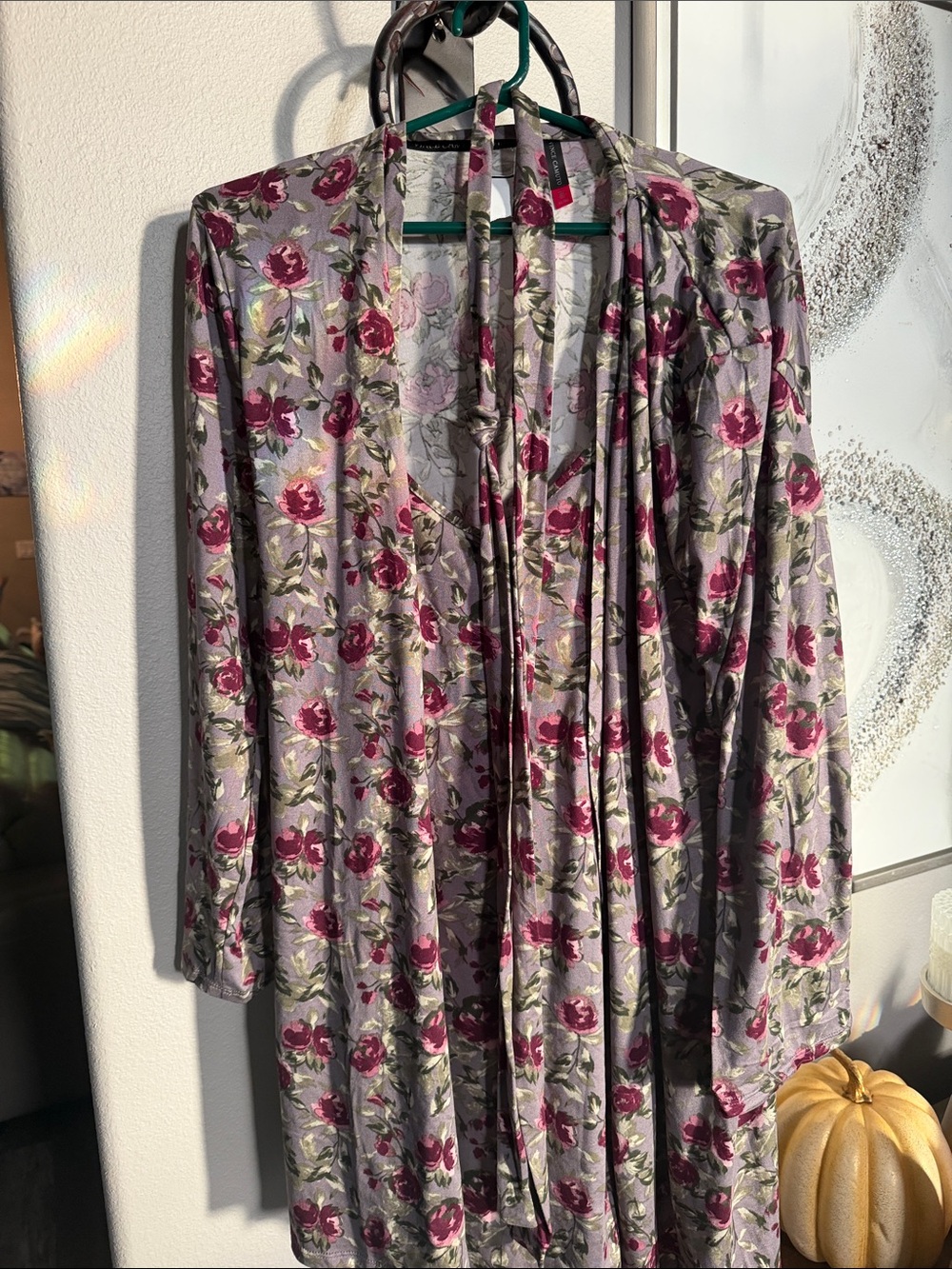 Vince camuto Robe and nightgown - Lavender with Berry Roses xl nwt